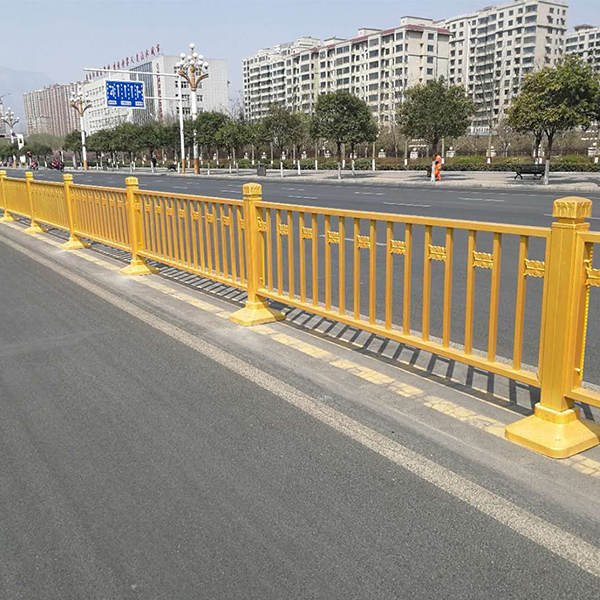 伊春市政道路隔離護欄